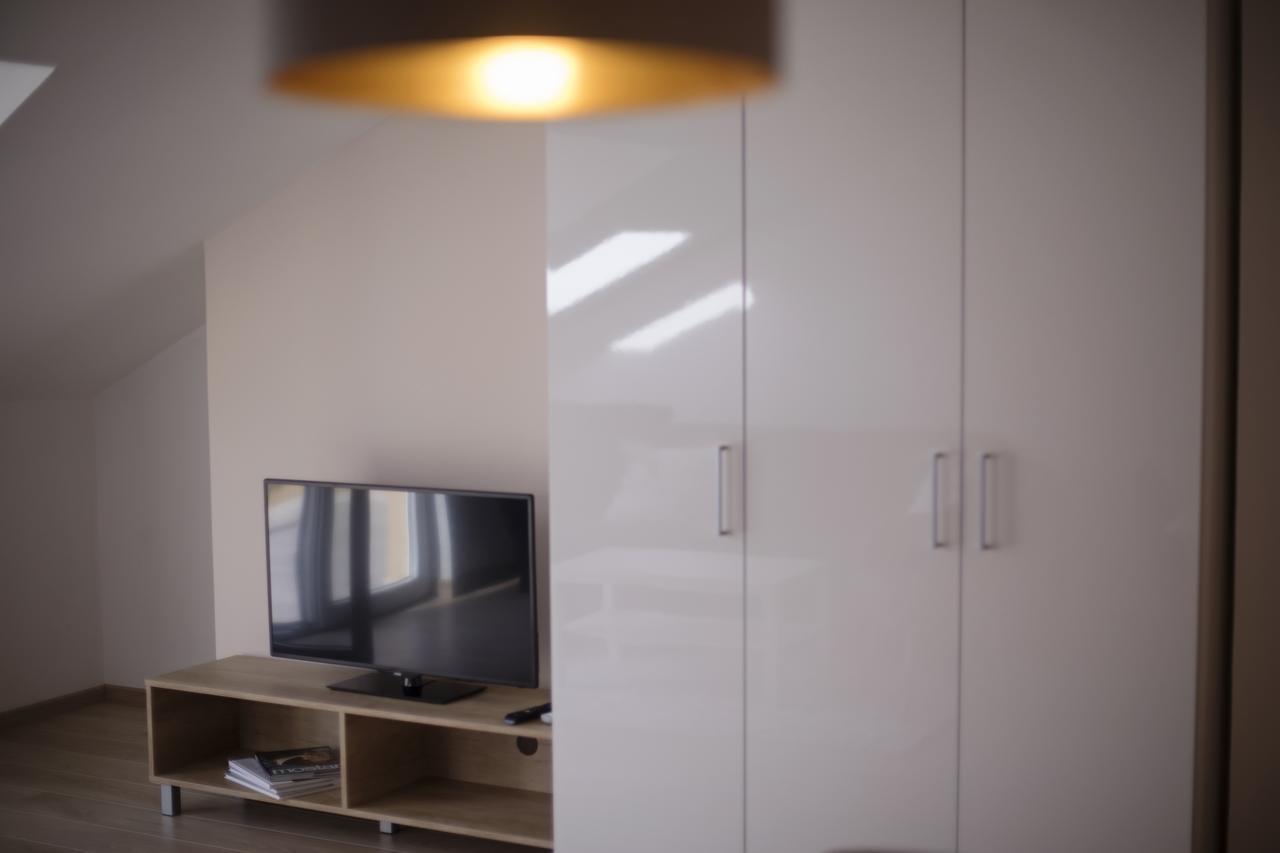 Apartma Center *